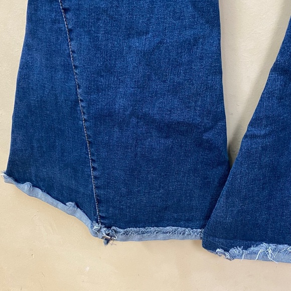 Lucky & Blessed Mid Rise Flare Jeans Size 8 - Picture 6 of 10
